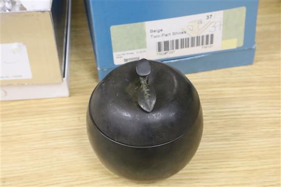 A Japanese incense burner and two items of metalware